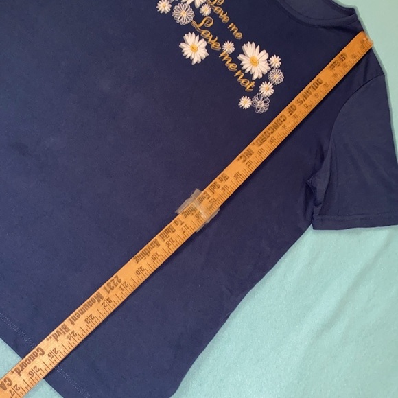 BLAIR daisy short sleeve crewneck blue white yellow soft tee T-shirt top size L - Picture 6 of 8